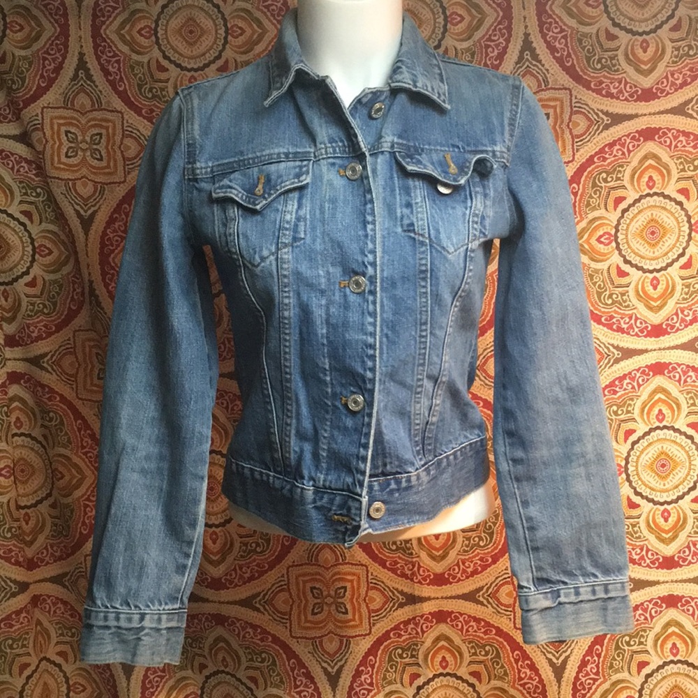 Women’s gap jean jacket size XS